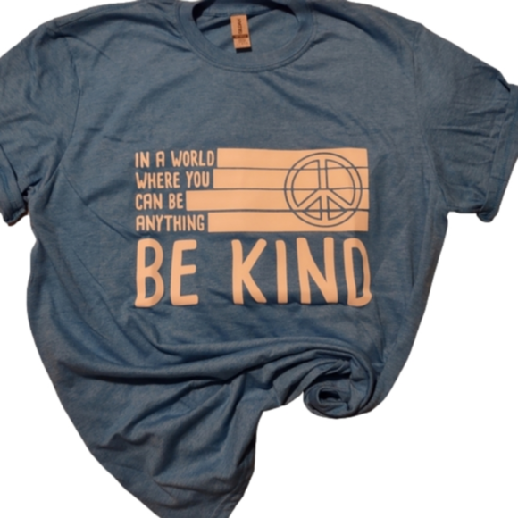 Be Kind T-shirt Size Large - Picture 4 of 6